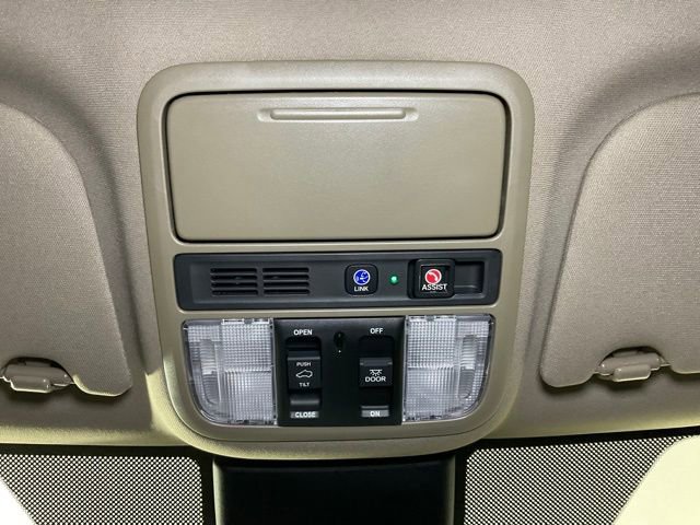 Used 2024 Honda Odyssey Touring image 23