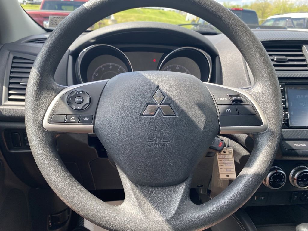 Used 2025 Mitsubishi Outlander Sport AWD image 25