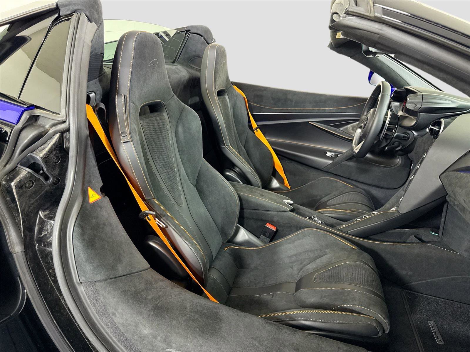 Used 2024 McLaren 750S Spider image 23