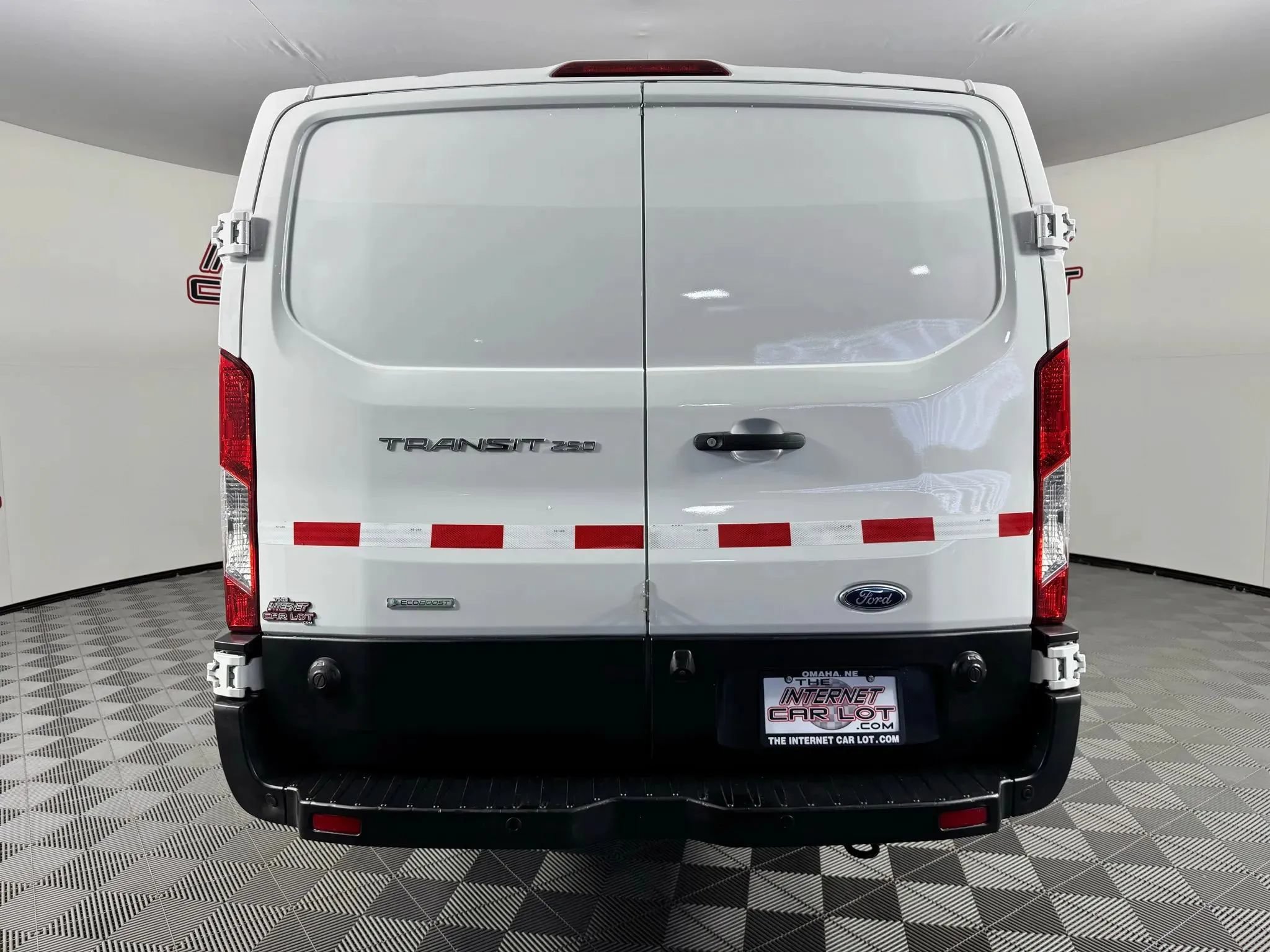 Used 2019 Ford Transit 250 148 Low Roof RWD image 6