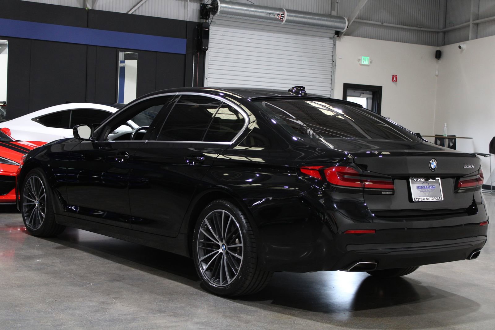 Used 2021 BMW 530i w/ Premium Package RWD image 10