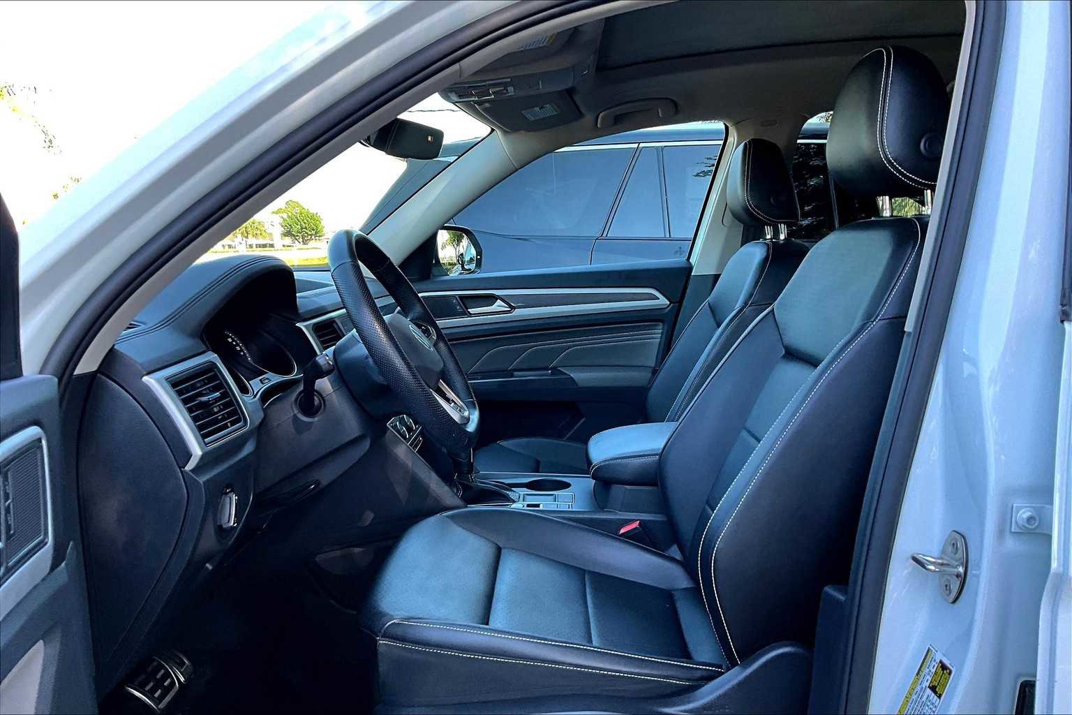 Used 2021 Volkswagen Atlas SE w/ Panoramic Sunroof Package image 7