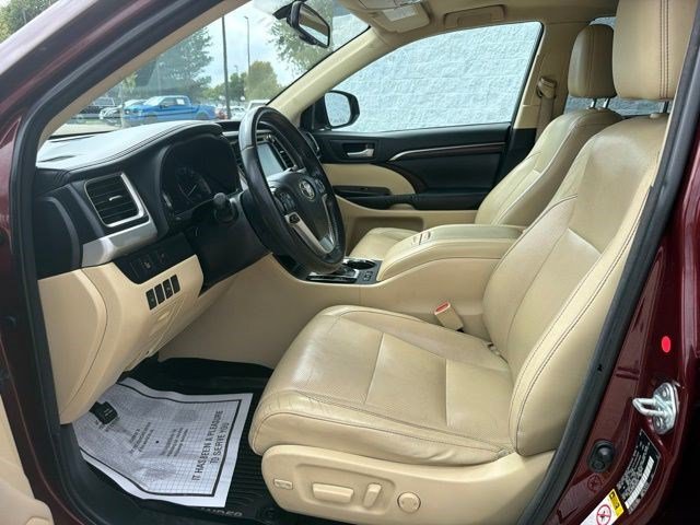 Used 2015 Toyota Highlander Limited AWD/4WD image 13