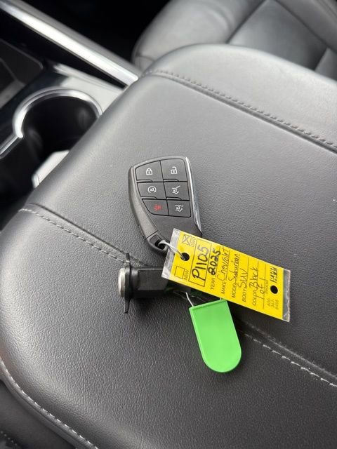 Used 2025 Chevrolet Suburban Z71 image 33