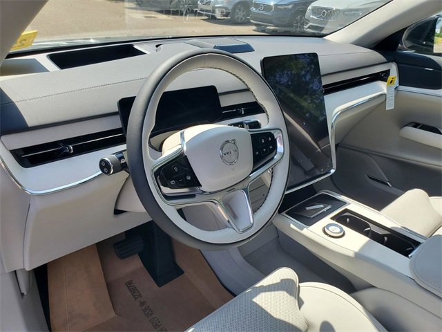 New 2025 Volvo EX90 Plus image 16