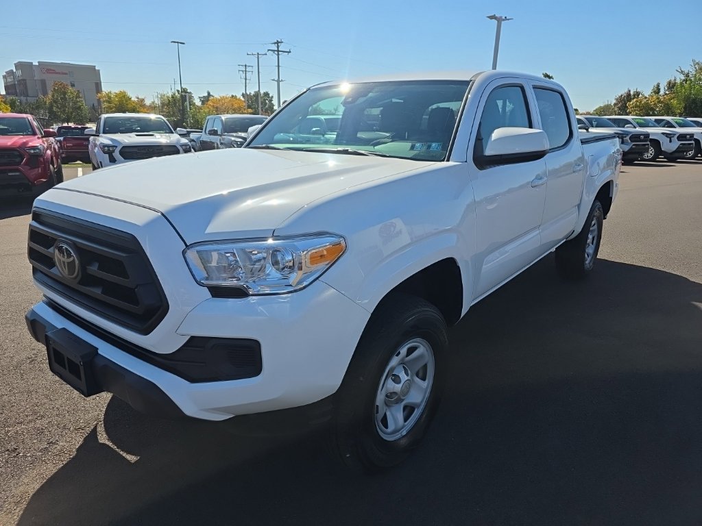 Certified 2023 Toyota Tacoma SR AWD/4WD image 3