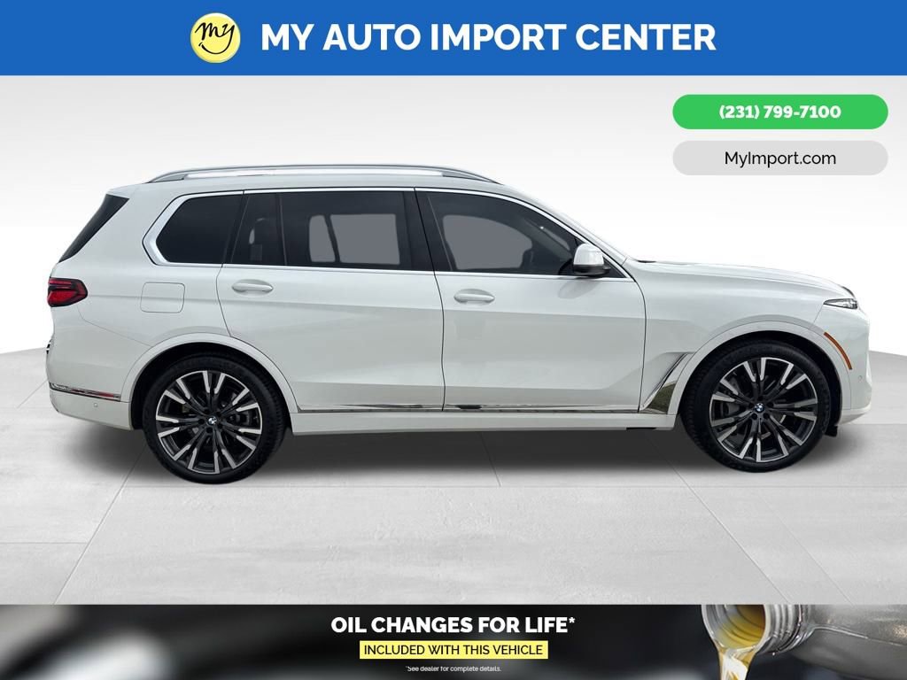 Used 2024 BMW X7 xDrive40i w/ Premium Package image 8