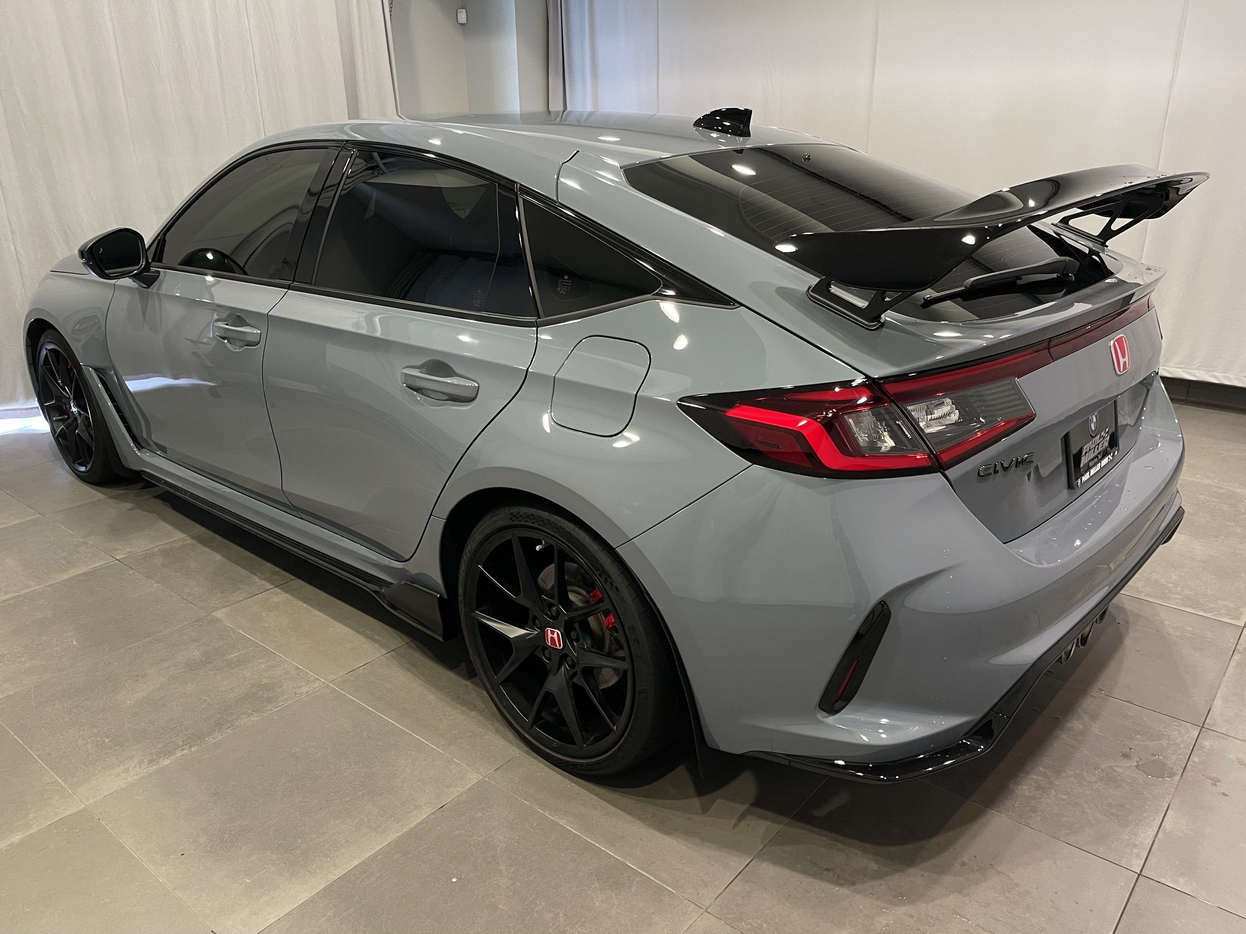 Used 2025 Honda Civic Type R image 4