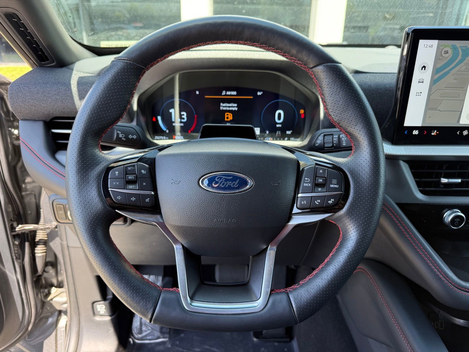 Used 2025 Ford Explorer ST-Line AWD/4WD image 28