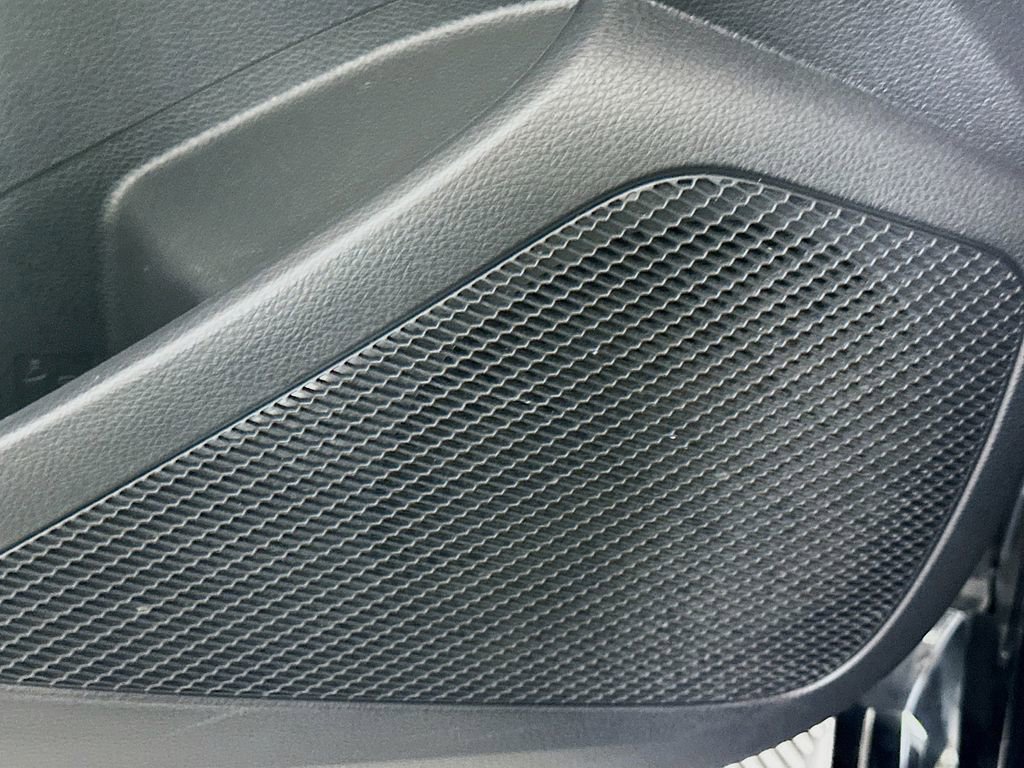 Used 2020 Toyota Corolla SE image 18