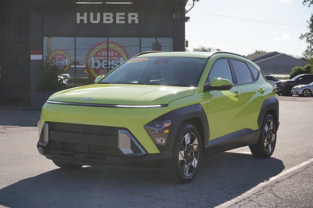 Used 2025 Hyundai Kona SEL FWD image 3