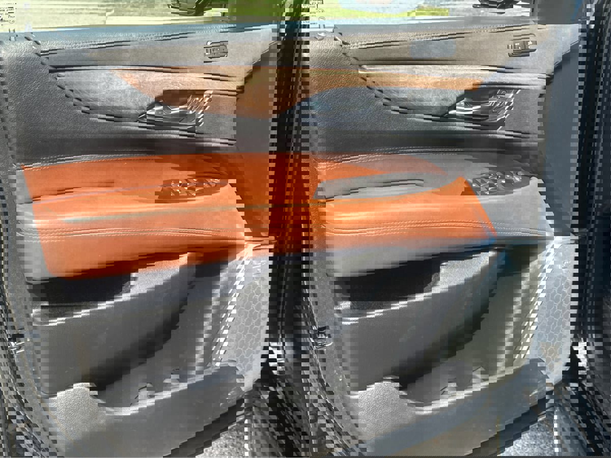 Used 2018 Cadillac Escalade Luxury image 15