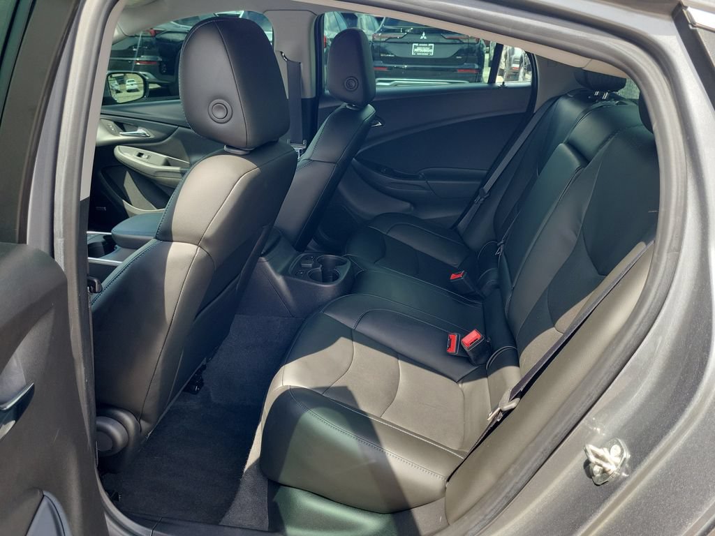 Used 2018 Chevrolet Volt Premier w/ Driver Confidence Package FWD image 8