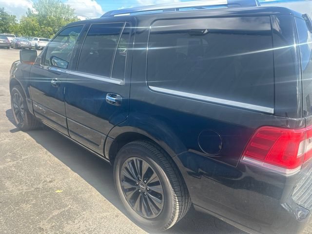 Used 2017 Lincoln Navigator Select AWD/4WD image 5