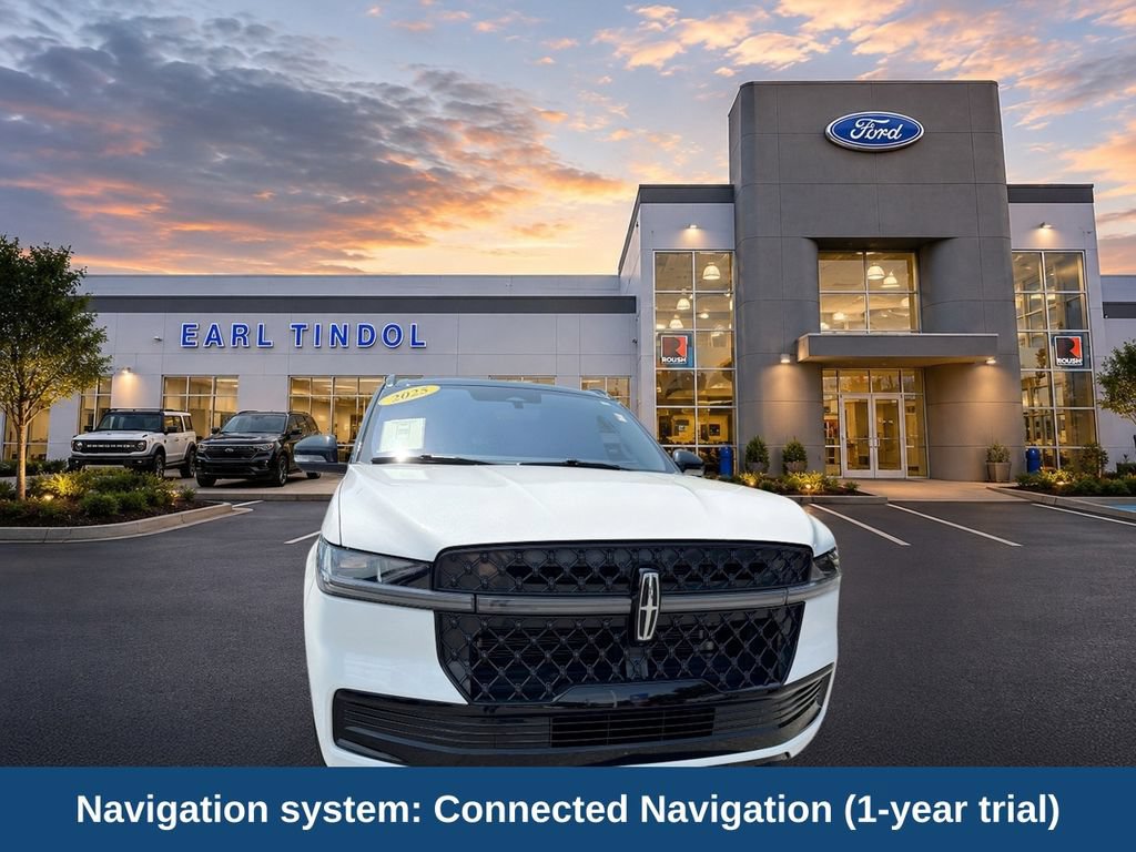 Used 2025 Lincoln Navigator L Black Label AWD/4WD image 2