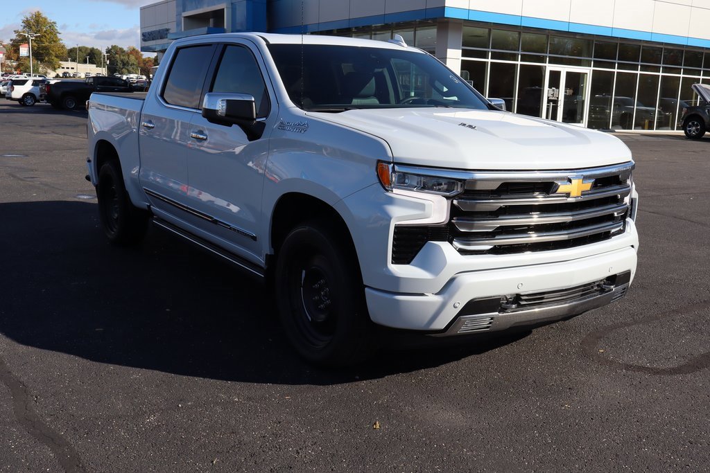 New 2026 Chevrolet Silverado 1500 High Country image 2