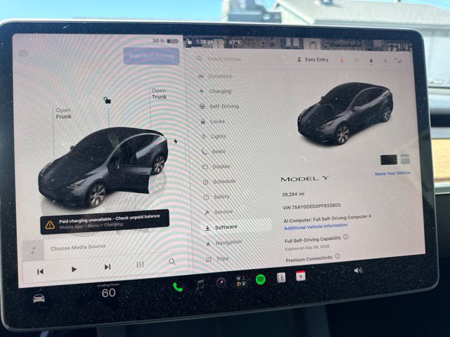 Used 2023 Tesla Model Y 2WD image 11
