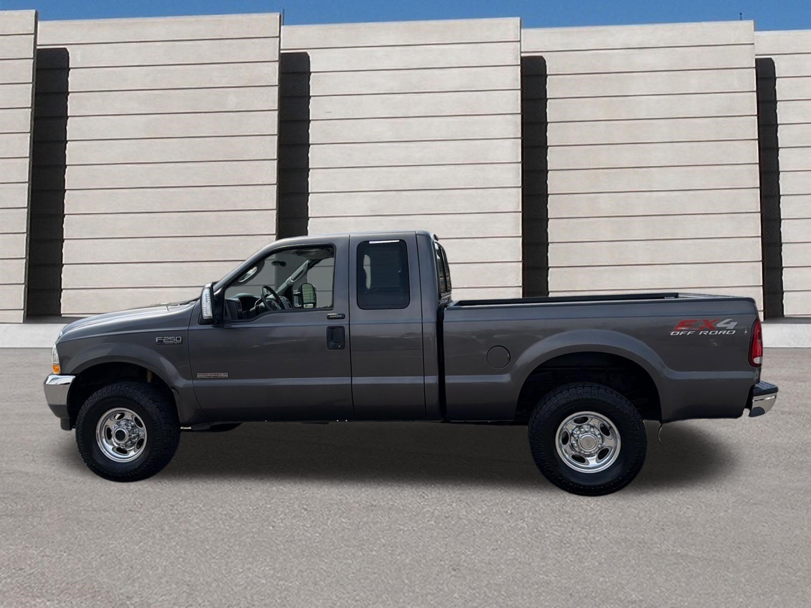 Used 2004 Ford F250 4x4 SuperCab Super Duty image 2