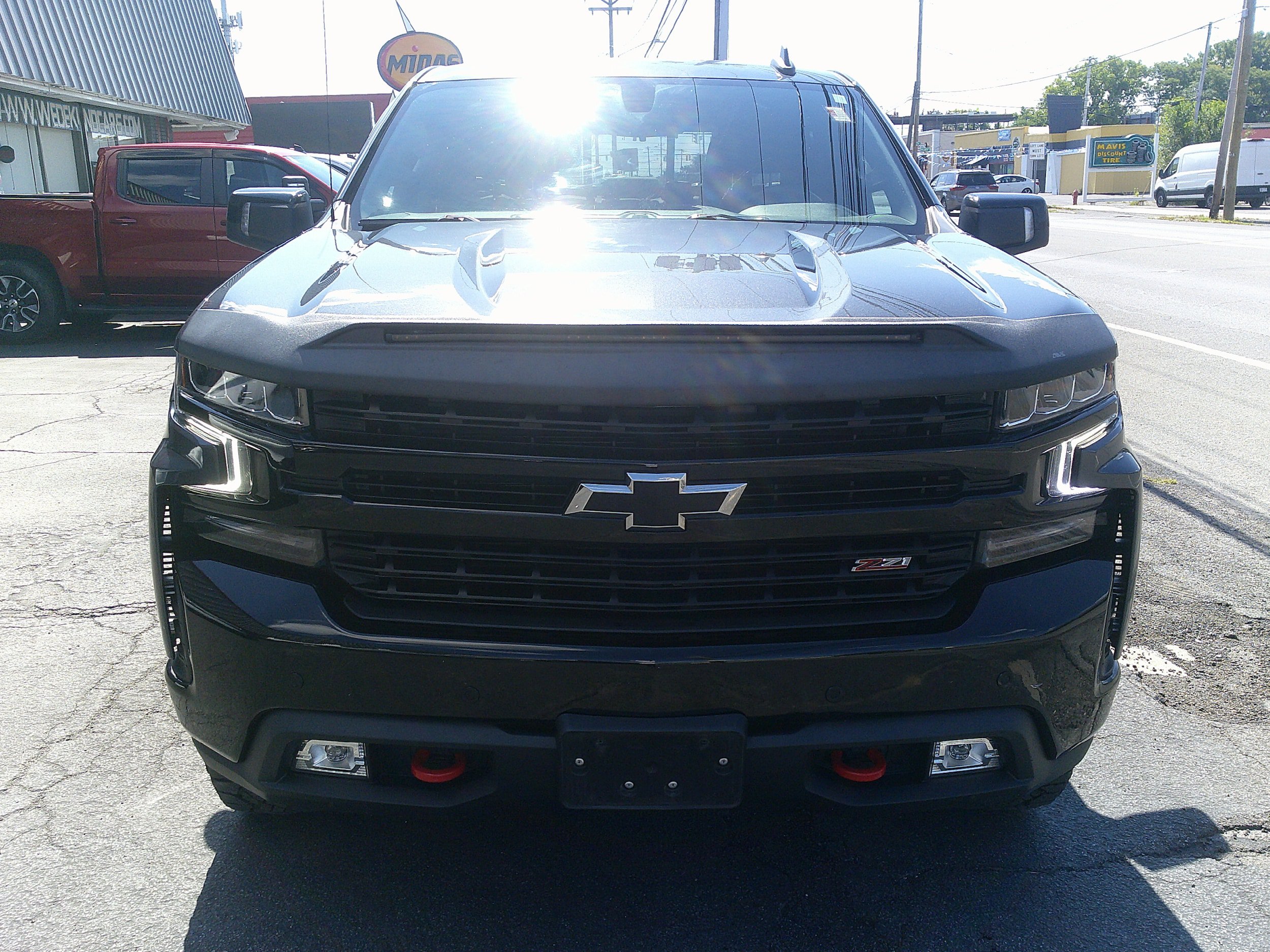 Used 2021 Chevrolet Silverado 1500 LT Trail Boss w/ LT Trail Boss Premium Package AWD/4WD image 9