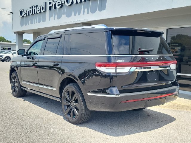 Used 2024 Lincoln Navigator L Reserve AWD/4WD image 2