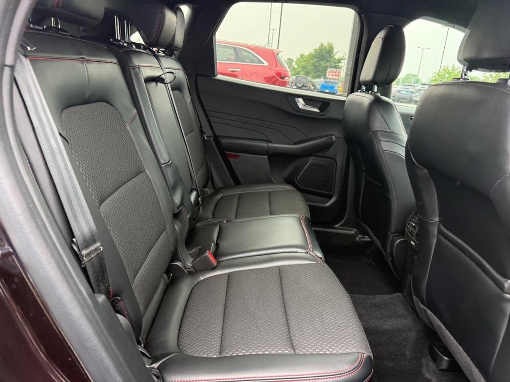 Used 2023 Ford Escape ST-Line w/ Tech Pack #1 AWD/4WD image 7