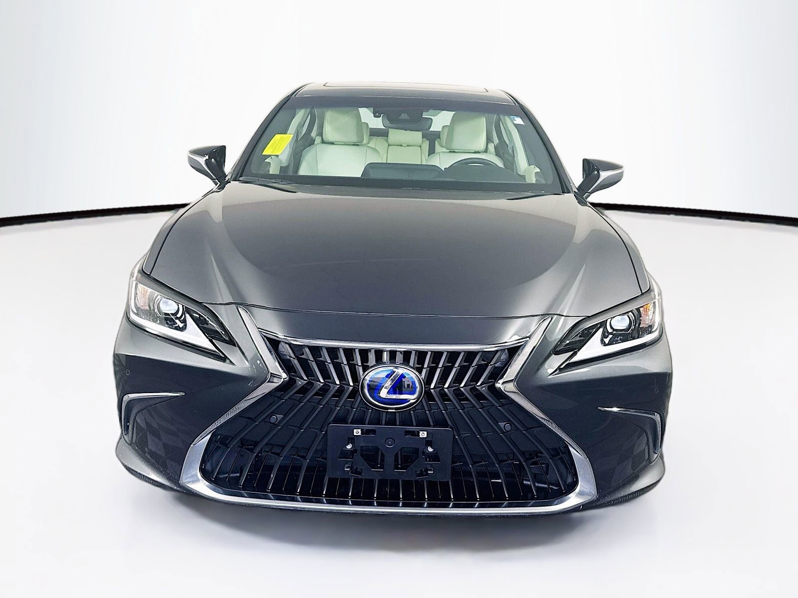 Used 2022 Lexus ES 300h w/ Premium Package image 2