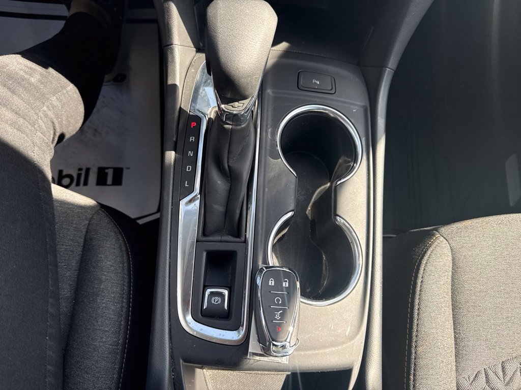 Used 2024 Chevrolet Equinox LT w/ LPO, Floor Liner Package FWD image 24