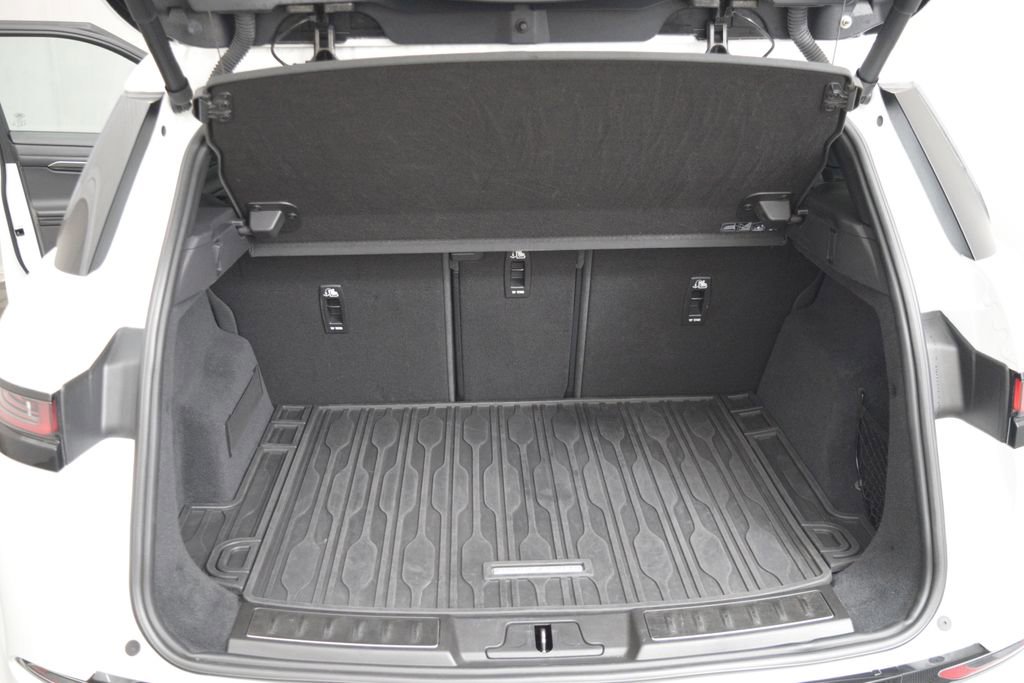 Used 2020 Land Rover Range Rover Evoque R-Dynamic SE image 19