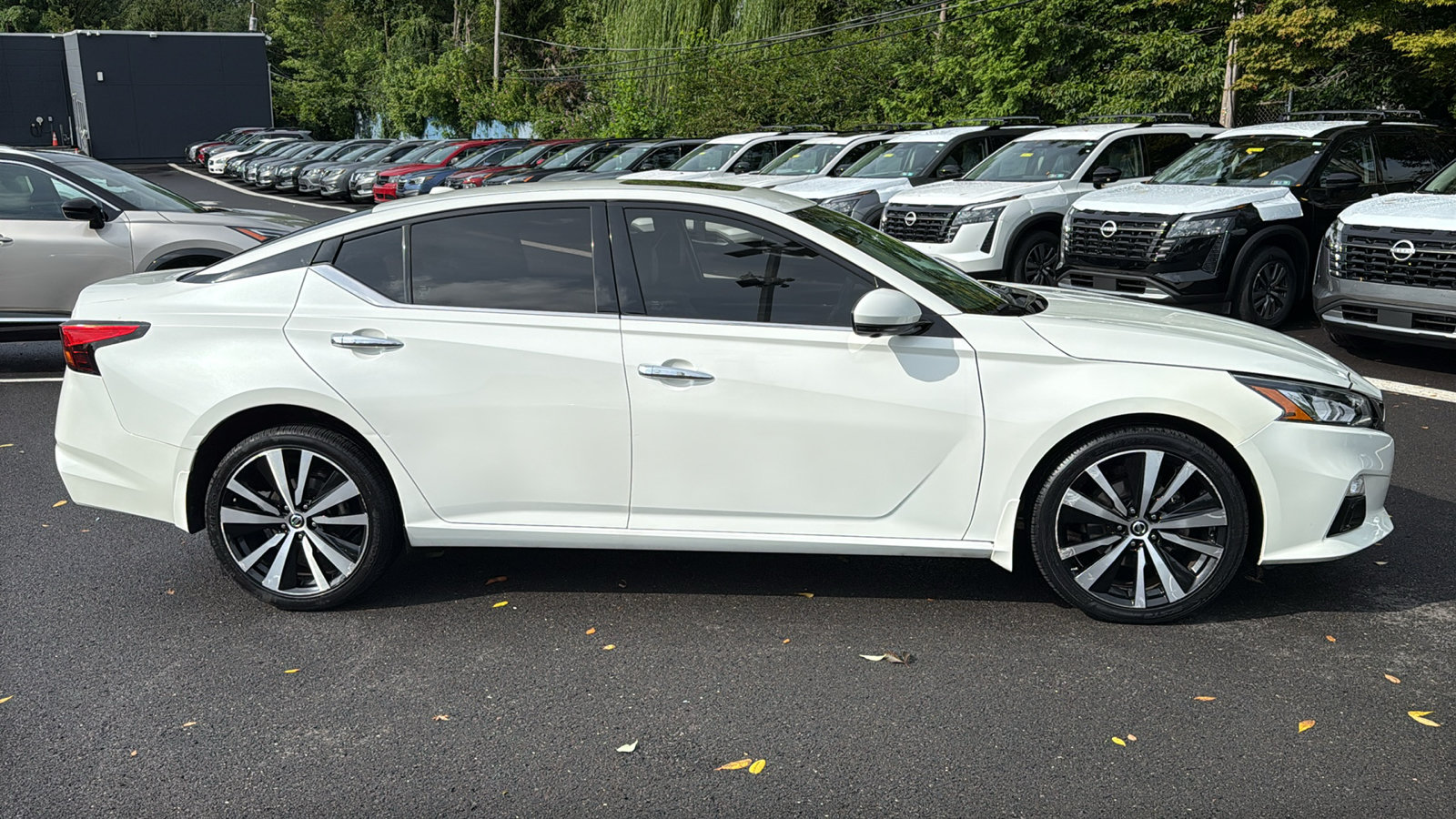Certified 2021 Nissan Altima 2.5 Platinum AWD/4WD image 27