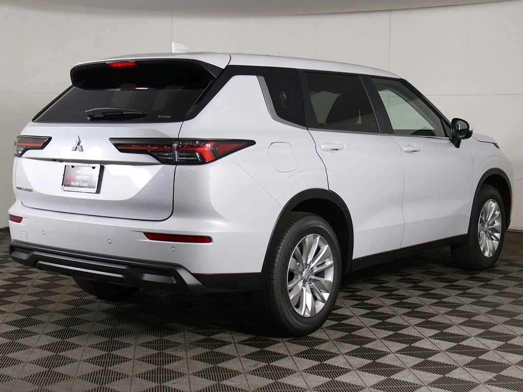 New 2026 Mitsubishi Outlander ES AWD/4WD image 10