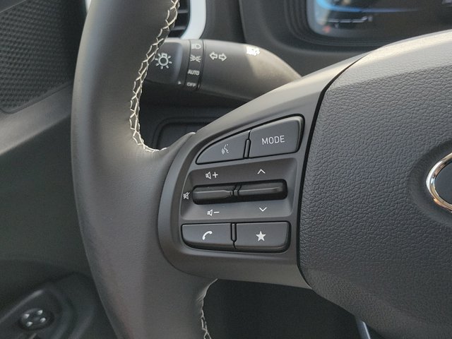 New 2026 Hyundai Venue SEL FWD image 19