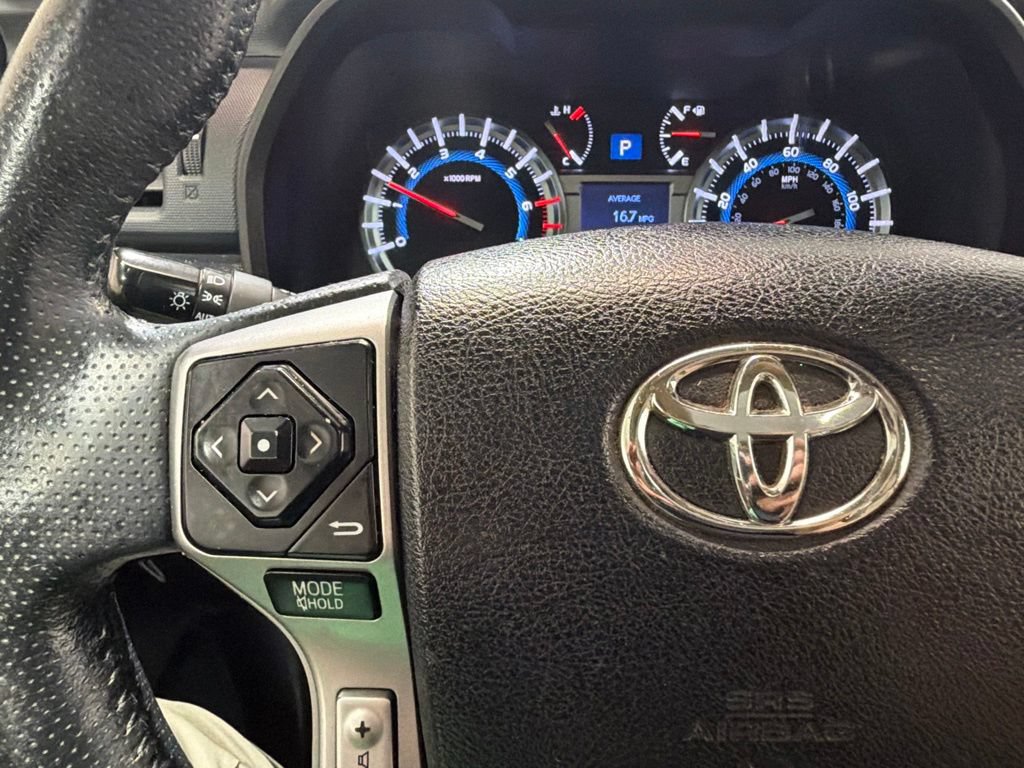 Used 2017 Toyota 4Runner Limited AWD/4WD image 28