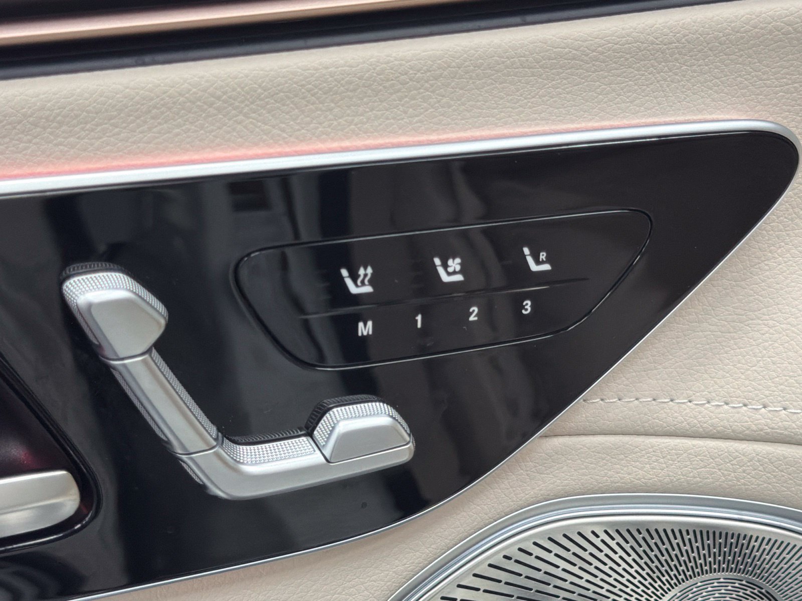 Certified 2023 Mercedes-Benz EQS 580 4MATIC SUV image 23