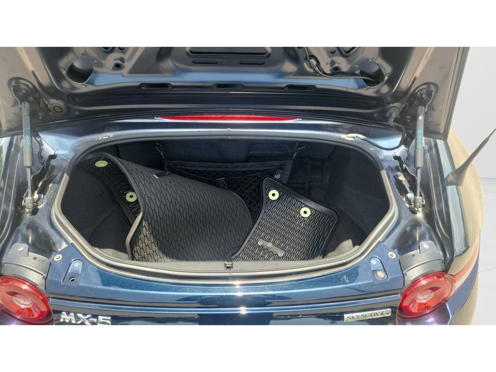 Used 2025 MAZDA MX-5 Miata Grand Touring RWD image 9