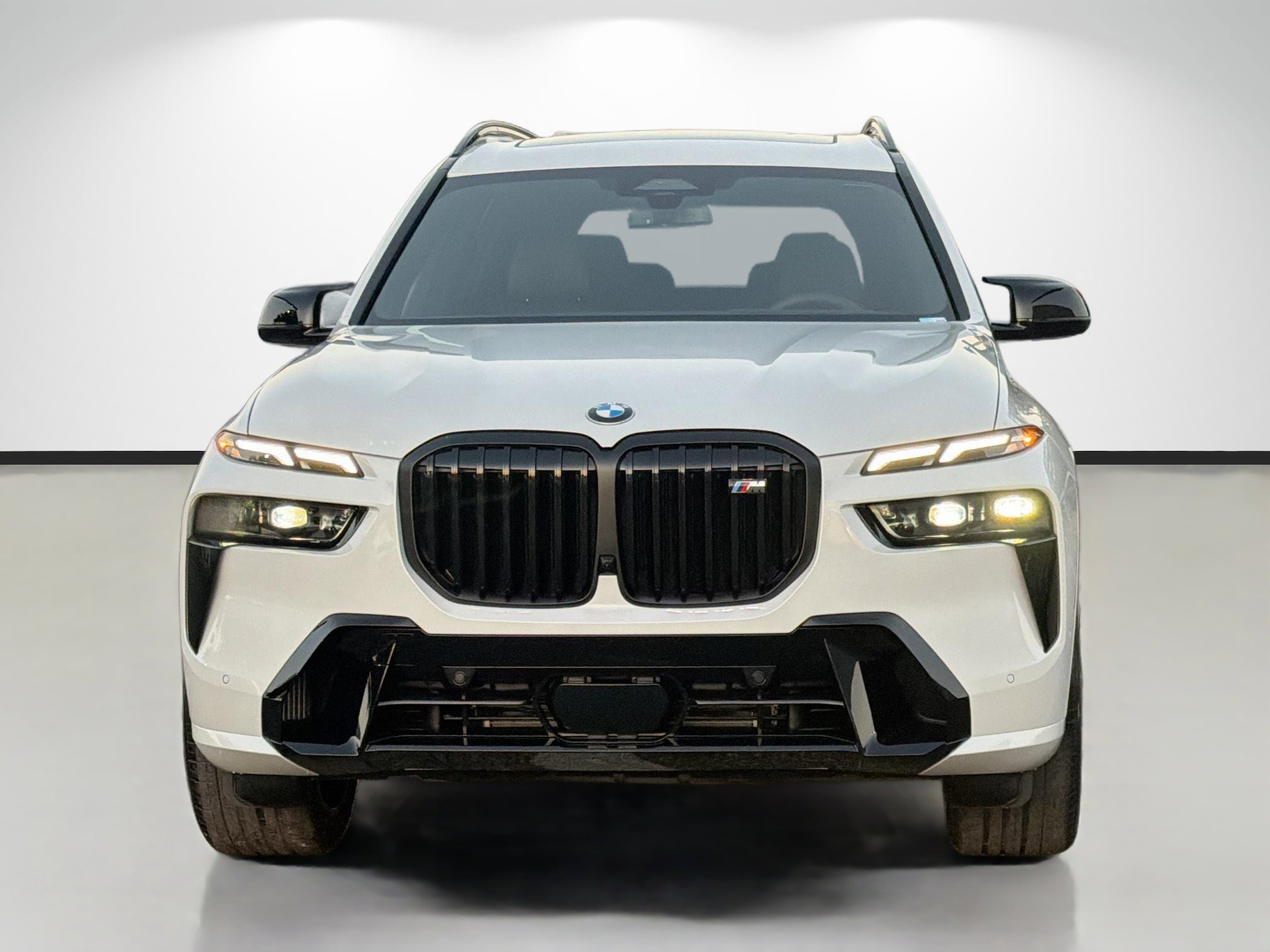 New 2026 BMW X7 M60i w/ Climate Comfort Package image 8