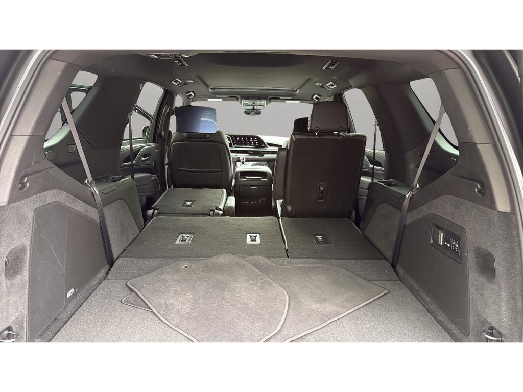 Used 2021 Cadillac Escalade Sport w/ Driver Assist Tech Package AWD/4WD image 23