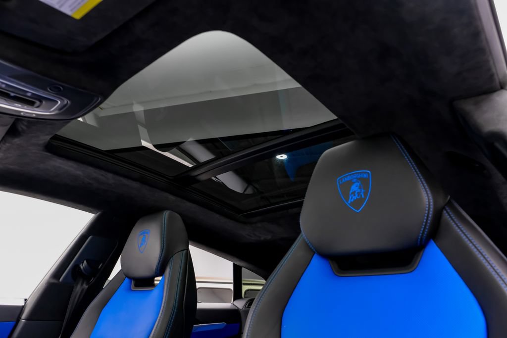 Used 2019 Lamborghini Urus AWD/4WD image 9