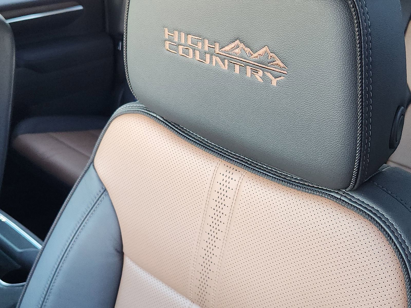 New 2026 Chevrolet Silverado 3500 High Country w/ Technology Package image 15