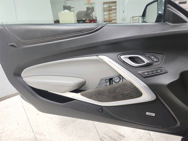 Used 2018 Chevrolet Camaro SS image 36
