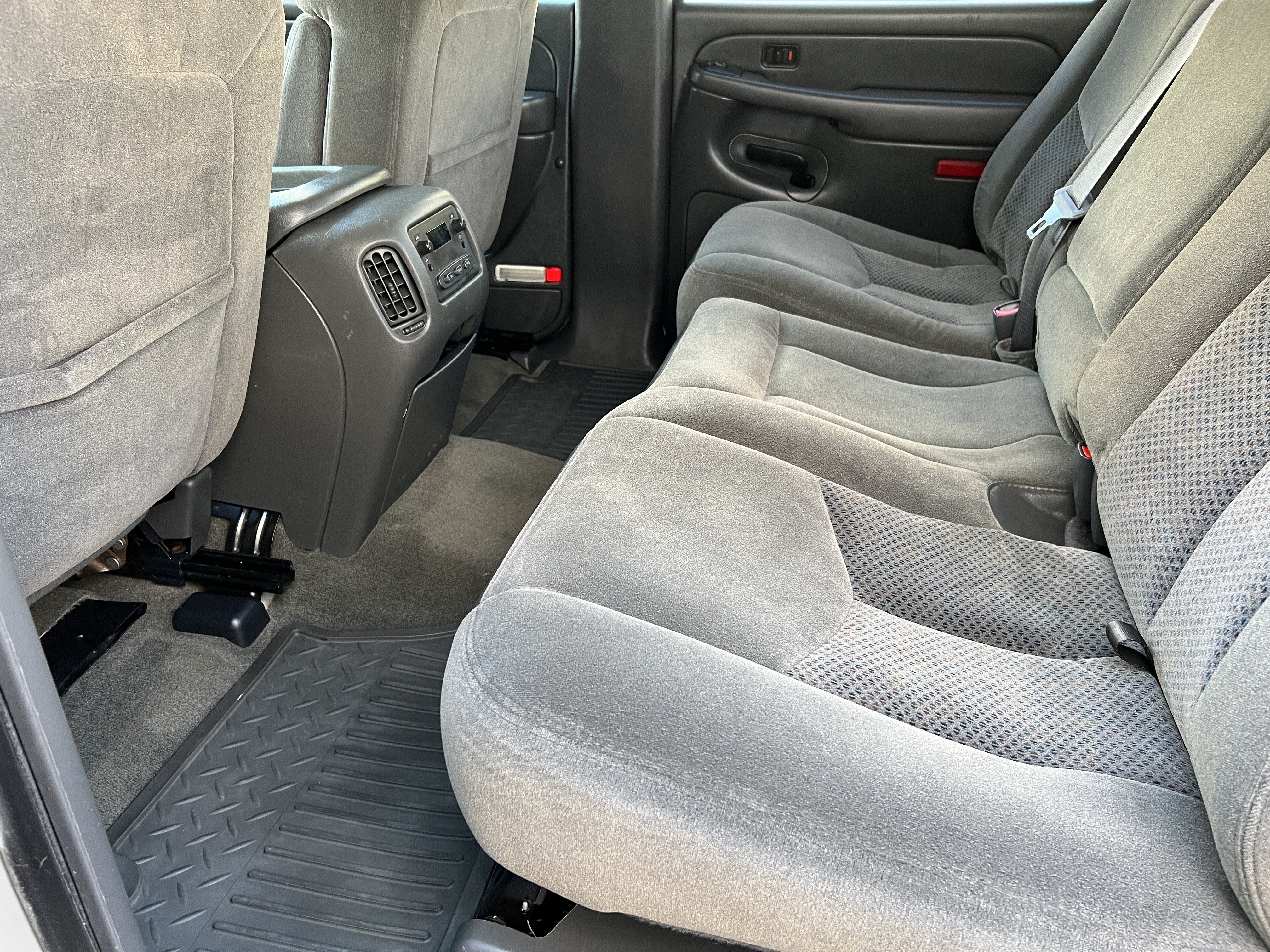 Used 2007 Chevrolet Silverado 2500 LT w/ Heavy-Duty Power Package RWD image 14