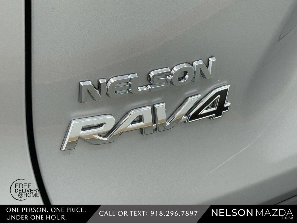 Used 2020 Toyota RAV4 XLE FWD image 15