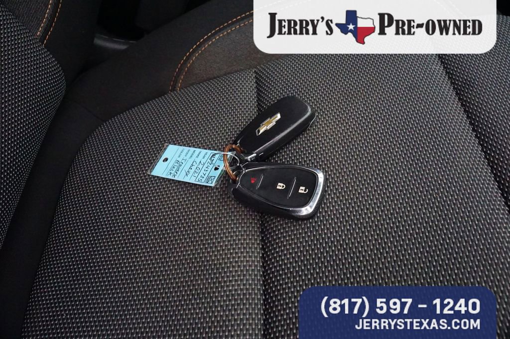 Used 2021 Chevrolet Traverse LS w/ LPO, Floor Liner Package FWD image 25