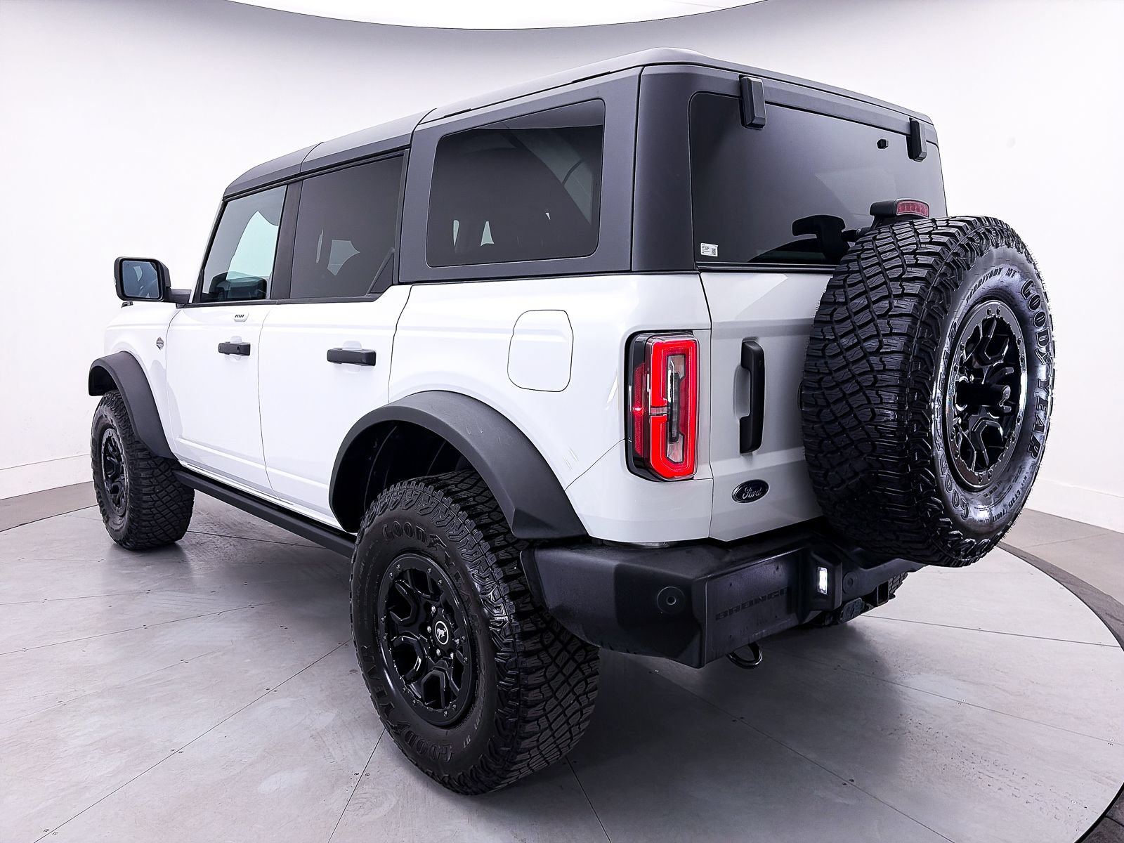 Used 2023 Ford Bronco Wildtrak AWD/4WD image 16