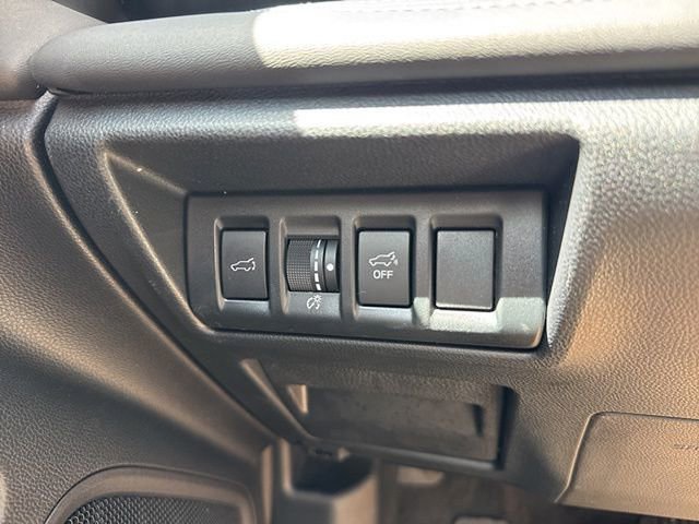 Used 2021 Subaru Outback Limited image 11