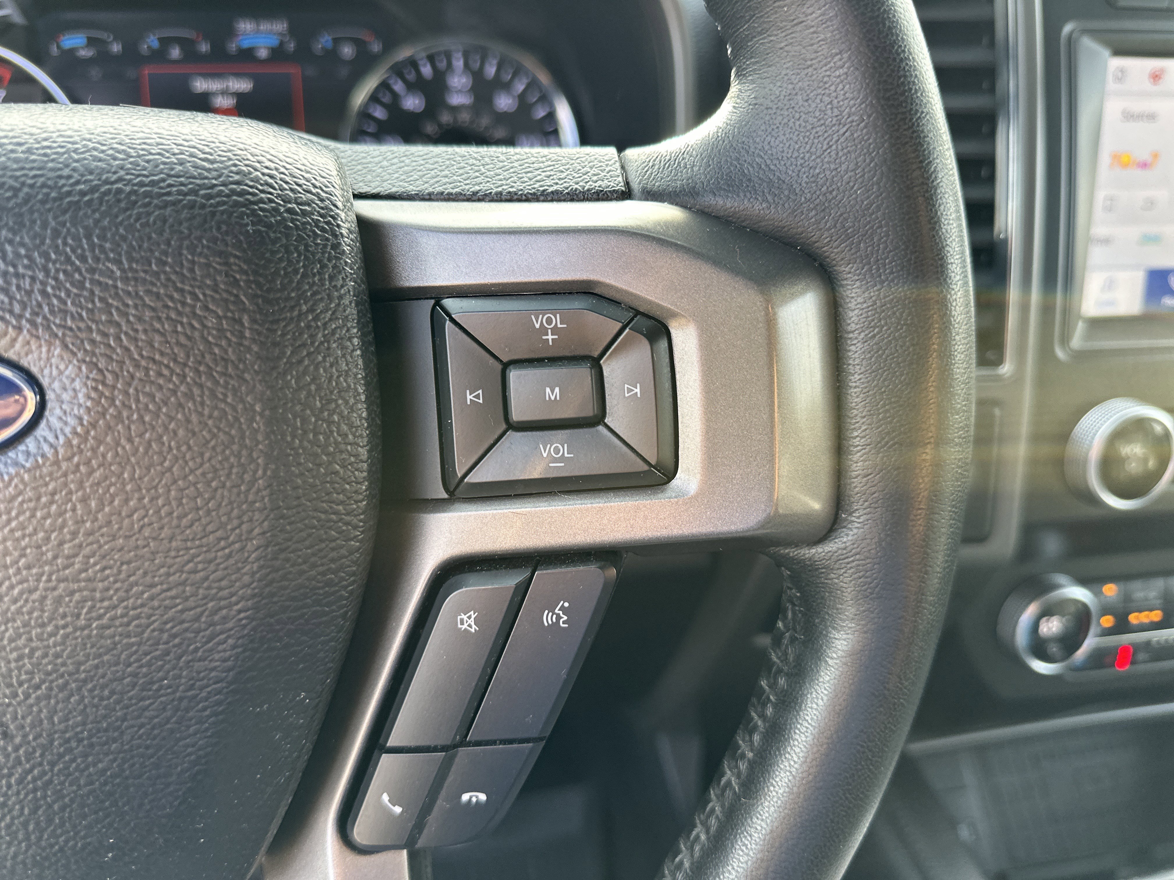 Used 2021 Ford Expedition XLT image 29