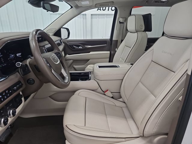 Used 2024 GMC Yukon Denali w/ Advanced Technology Package AWD/4WD image 9