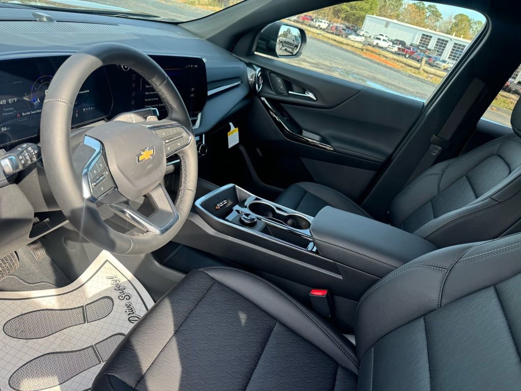 New 2026 Chevrolet Equinox LT w/ Convenience Package II image 14