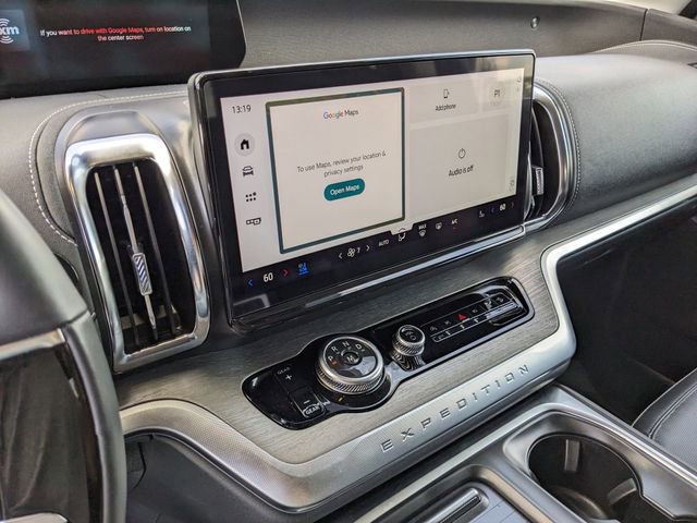 Used 2025 Ford Expedition Platinum AWD/4WD image 26