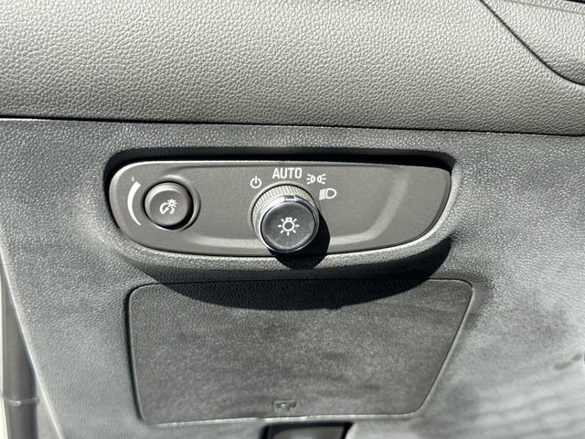 Used 2025 Buick Encore GX Sport Touring w/ Comfort Package AWD/4WD image 32