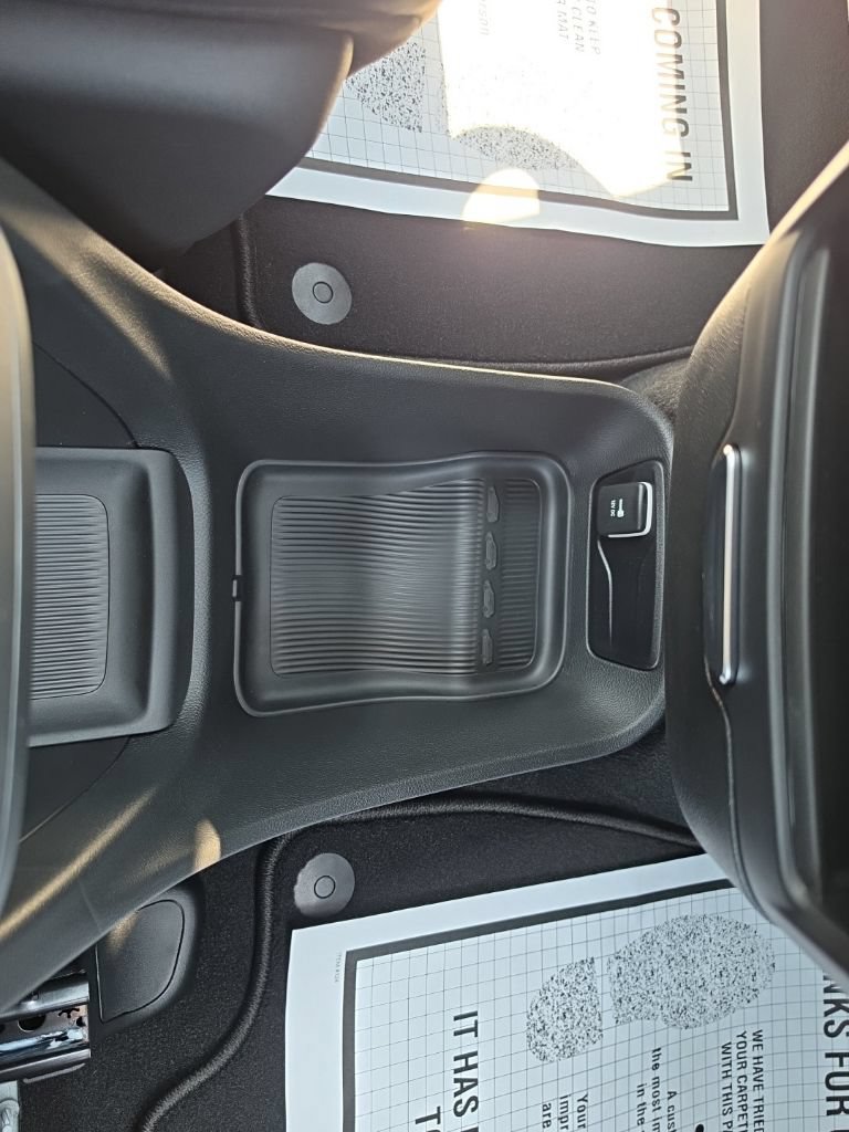 New 2027 Chrysler Pacifica LX FWD image 35